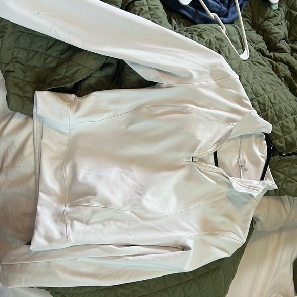 90 Degree By Reflex Tops - White cropped athletic sweater